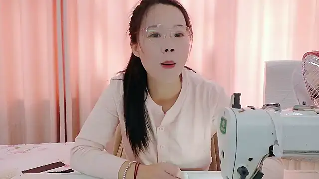 Snapshot of CCOO520 chatting on October 26, 2025, 6:08 am CCOO520 online show from October 26, 2025, 6:08 am