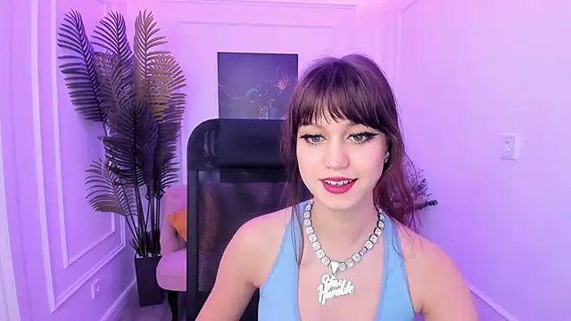 Snapshot of TiffanyYounge chatting on November 4, 2025, 4:22 am TiffanyYounge online show from November 4, 2025, 4:22 am