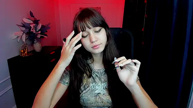 Snapshot of TiffanyYounge chatting on November 15, 2025, 4:10 am TiffanyYounge online show from November 15, 2025, 4:10 am