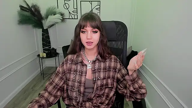 Snapshot of TiffanyYounge chatting on November 29, 2025, 4:04 am TiffanyYounge online show from November 29, 2025, 4:04 am