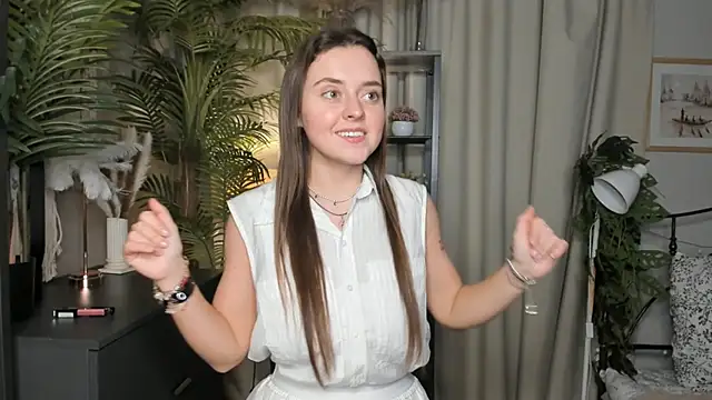 Snapshot of ThelmaJusto chatting on October 25, 2025, 2:02 pm ThelmaJusto online show from October 25, 2025, 2:02 pm