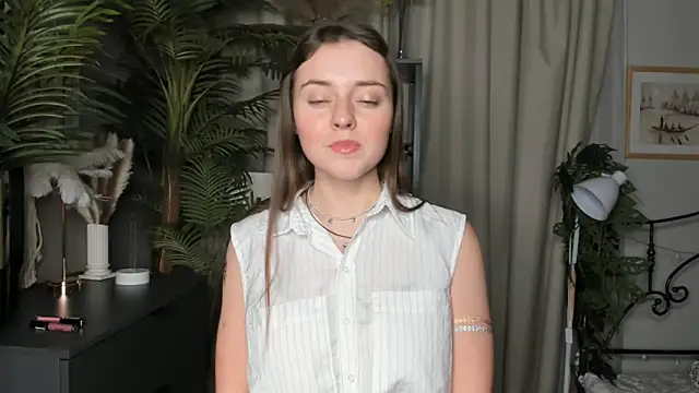 Snapshot of ThelmaJusto chatting on November 1, 2025, 2:19 pm ThelmaJusto online show from November 1, 2025, 2:19 pm