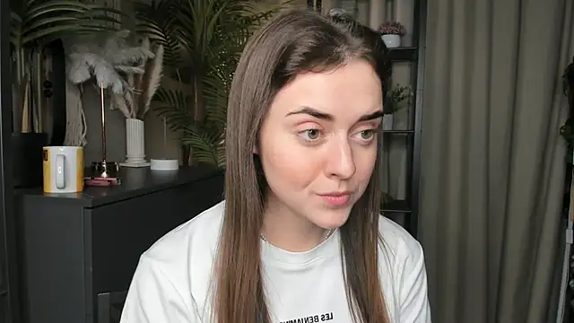 Snapshot of ThelmaJusto chatting on November 9, 2025, 2:37 pm ThelmaJusto online show from November 9, 2025, 2:37 pm