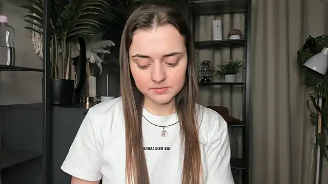 Snapshot of ThelmaJusto chatting on November 20, 2025, 5:12 pm ThelmaJusto online show from November 20, 2025, 5:12 pm