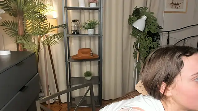 Snapshot of ThelmaJusto chatting on November 28, 2025, 4:20 pm ThelmaJusto online show from November 28, 2025, 4:20 pm