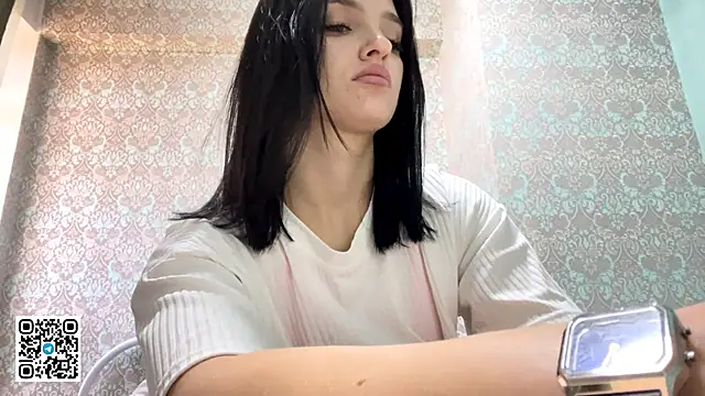 Snapshot of SorayaTrieger chatting on October 17, 2025, 9:01 am SorayaTrieger online show from October 17, 2025, 9:01 am