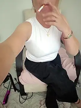 Snapshot of Yildiz060 chatting on October 11, 2025, 10:14 am Yildiz060 online show from October 11, 2025, 10:14 am