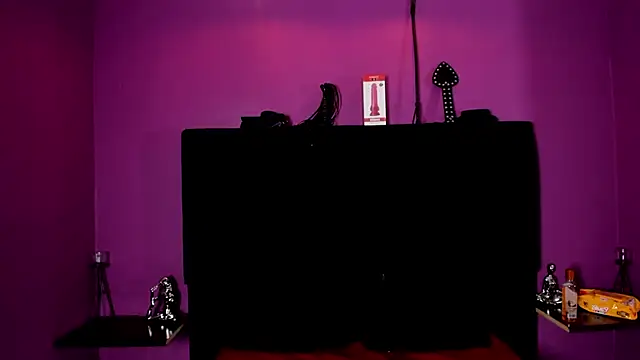 Snapshot of SabbathSinclair chatting on November 13, 2025, 11:42 am SabbathSinclair online show from November 13, 2025, 11:42 am