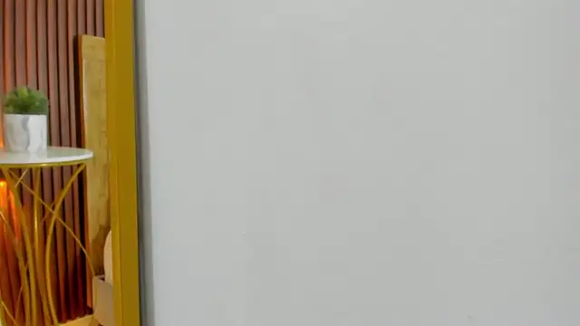 Snapshot of kaitt_ chatting on December 15, 2025, 12:31 pm kaitt online show from December 15, 2025, 12:31 pm