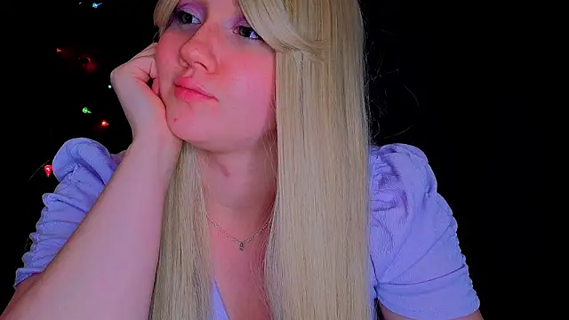 Darling Bri  online show from October 14, 2025, 6:52 pm