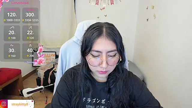 LoveLyy- online show from November 4, 2025, 2:27 pm