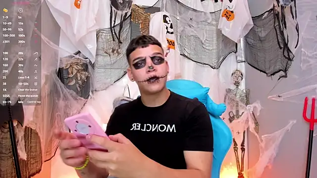 Snapshot of alex_boyy chatting on October 30, 2025, 6:41 pm alex boyy online show from October 30, 2025, 6:41 pm