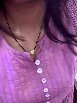 Snapshot of bindiyarani01 chatting on October 14, 2025, 1:01 pm bindiyarani01 online show from October 14, 2025, 1:01 pm