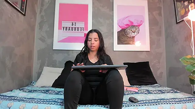 MiaNyxara dh online show from October 27, 2025, 10:03 pm