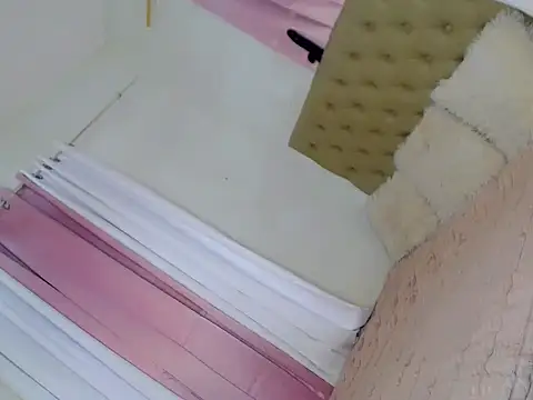 Snapshot of sexy_calista chatting on December 19, 2025, 9:00 pm sexy calista online show from December 19, 2025, 9:00 pm