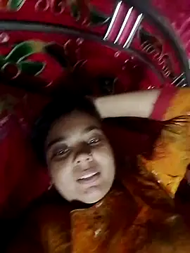 Snapshot of ayesha0001122 chatting on October 17, 2025, 3:53 am ayesha0001122 online show from October 17, 2025, 3:53 am