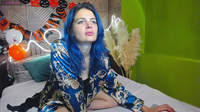Snapshot of Chane_l chatting on October 22, 2025, 8:52 pm Chane l online show from October 22, 2025, 8:52 pm