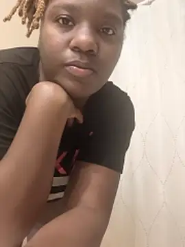 Snapshot of only_liyah chatting on October 25, 2025, 8:58 pm only liyah online show from October 25, 2025, 8:58 pm