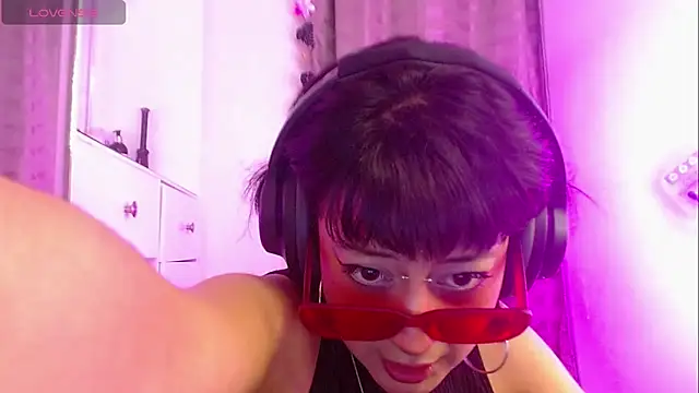 Snapshot of zora_blue777 chatting on October 12, 2025, 3:38 am zora blue777 online show from October 12, 2025, 3:38 am