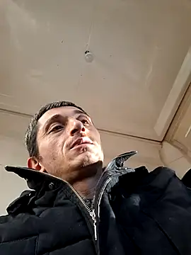 Snapshot of Mert2334 chatting on December 20, 2025, 7:26 am Mert2334 online show from December 20, 2025, 7:26 am