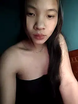 LeyLya online show from November 13, 2025, 10:03 am