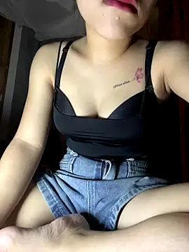 Lyly69699 online show from October 19, 2025, 5:30 am