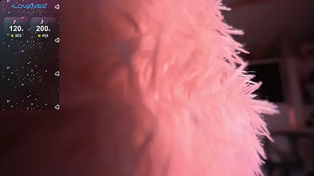 Snapshot of _favdream chatting on December 4, 2025, 4:44 am favdream online show from December 4, 2025, 4:44 am