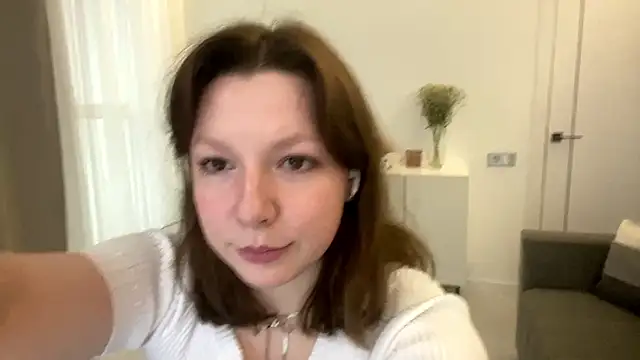 TamekiaSamii online show from December 3, 2025, 7:05 am