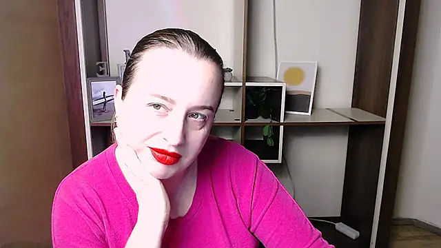 HelenFl online show from December 15, 2025, 8:07 am