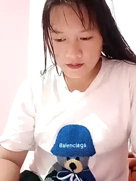 Snapshot of TrangNemo chatting on October 7, 2025, 11:51 am TrangNemo online show from October 7, 2025, 11:51 am