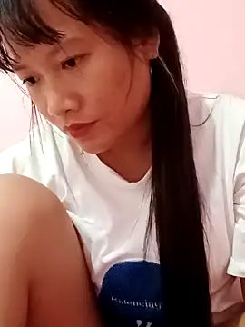 Snapshot of TrangNemo chatting on October 8, 2025, 3:48 am TrangNemo online show from October 8, 2025, 3:48 am