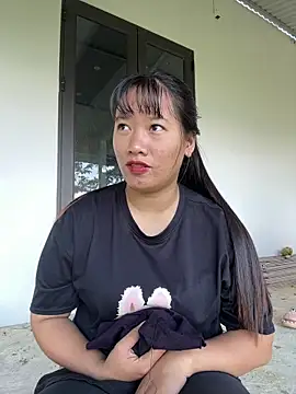 Snapshot of TrangNemo chatting on October 17, 2025, 1:09 am TrangNemo online show from October 17, 2025, 1:09 am