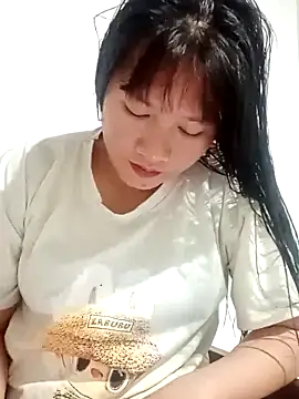 Snapshot of TrangNemo chatting on October 17, 2025, 1:25 pm TrangNemo online show from October 17, 2025, 1:25 pm