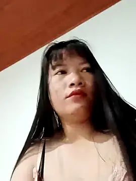 Snapshot of TrangNemo chatting on October 18, 2025, 8:42 pm TrangNemo online show from October 18, 2025, 8:42 pm