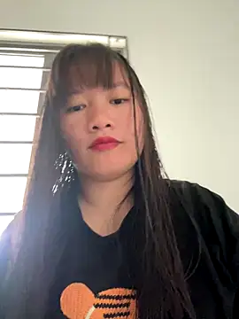 Snapshot of TrangNemo chatting on November 4, 2025, 6:23 am TrangNemo online show from November 4, 2025, 6:23 am