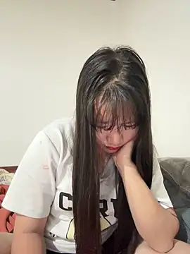 Snapshot of TrangNemo chatting on November 5, 2025, 10:43 pm TrangNemo online show from November 5, 2025, 10:43 pm