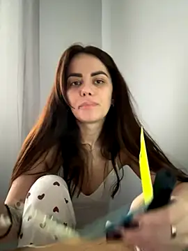 Snapshot of Bella-Flower chatting on October 30, 2025, 4:36 am Bella-Flower online show from October 30, 2025, 4:36 am