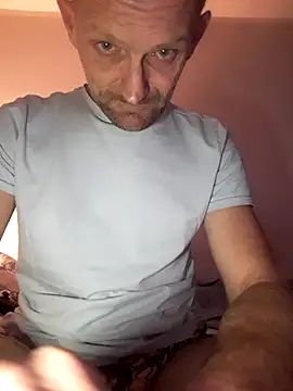 Remello1 online show from November 13, 2025, 6:18 pm