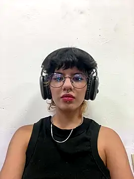 eva caos online show from November 14, 2025, 6:28 pm