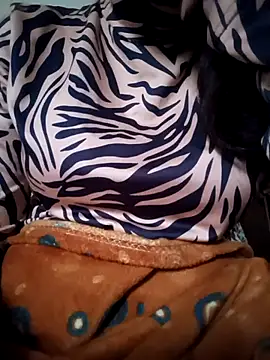 Snapshot of lovely_simran chatting on November 12, 2025, 11:21 am lovely simran online show from November 12, 2025, 11:21 am