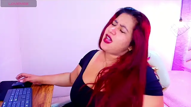 Snapshot of Addyy_02 chatting on October 7, 2025, 11:51 am Addyy 02 online show from October 7, 2025, 11:51 am