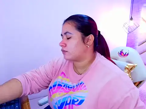 Snapshot of Addyy_02 chatting on October 12, 2025, 11:42 am Addyy 02 online show from October 12, 2025, 11:42 am