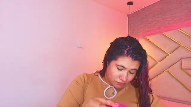 Snapshot of Addyy_02 chatting on October 31, 2025, 11:33 am Addyy 02 online show from October 31, 2025, 11:33 am