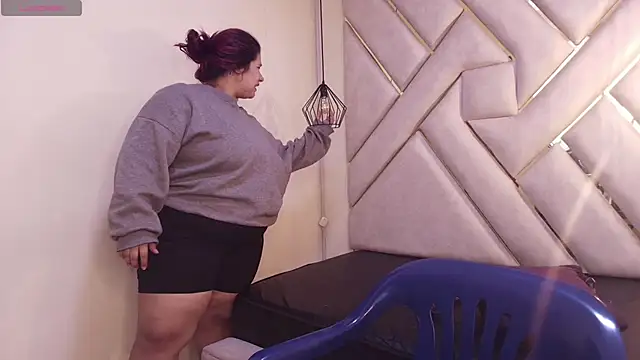 Snapshot of Addyy_02 chatting on November 25, 2025, 5:24 pm Addyy 02 online show from November 25, 2025, 5:24 pm