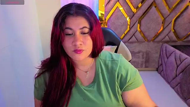 Snapshot of Addyy_02 chatting on November 28, 2025, 2:36 am Addyy 02 online show from November 28, 2025, 2:36 am