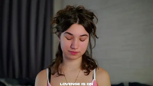 AmmieGerber online show from November 5, 2025, 1:49 am