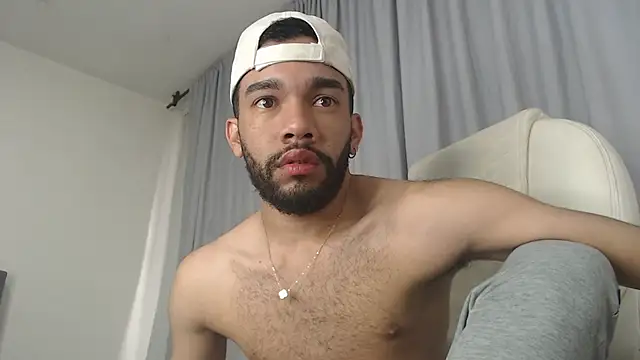 Snapshot of andresnoir_ chatting on October 30, 2025, 2:18 pm andresnoir online show from October 30, 2025, 2:18 pm