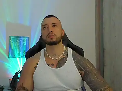 Snapshot of Dave-Max01 chatting on October 27, 2025, 11:09 pm Dave-Max01 online show from October 27, 2025, 11:09 pm