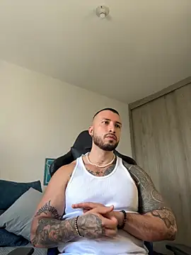 Snapshot of Dave-Max01 chatting on November 9, 2025, 4:16 pm Dave-Max01 online show from November 9, 2025, 4:16 pm