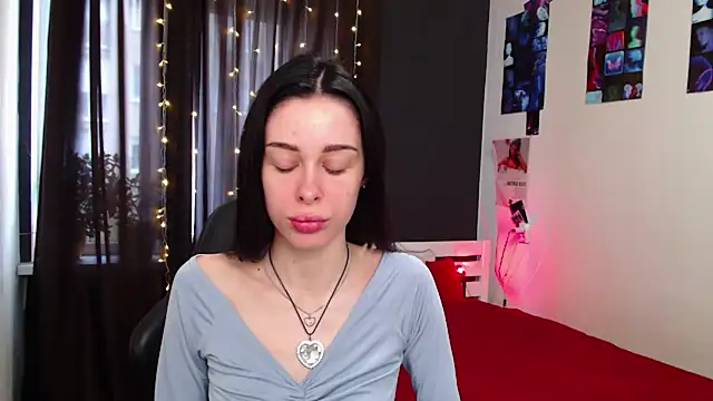 Snapshot of ariel_is_on_vacation chatting on October 17, 2025, 10:07 am ariel is on vacation online show from October 17, 2025, 10:07 am